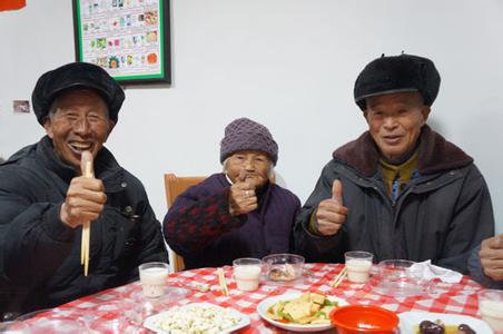 东畈老年食堂造福村民好处多